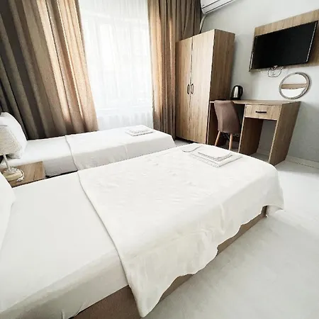 Karhal Hotel *